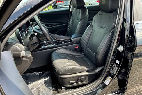 Used 2023 Hyundai Elantra Limited image 7