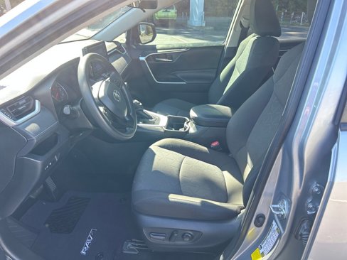 Certified 2021 Toyota RAV4 XLE image 17