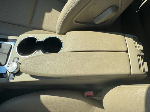 Used 2012 Mercedes-Benz C 300 4MATIC Sedan image 24