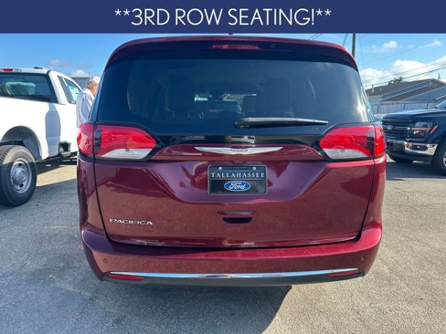 Used 2017 Chrysler Pacifica Touring-L w/ Tire & Wheel Group image 5