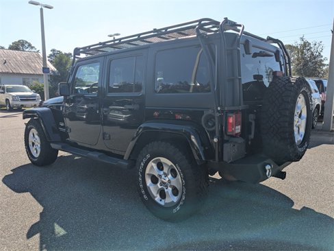 Used 2015 Jeep Wrangler Unlimited Sahara image 5
