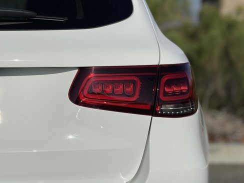 Used 2020 Mercedes-Benz GLC 300 image 12