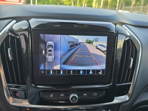 Used 2021 Chevrolet Traverse Premier image 26
