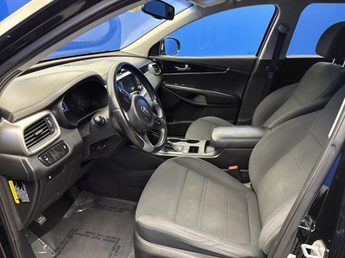 Used 2017 Kia Sorento LX w/ LX Convenience Package image 13