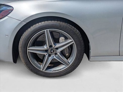 Used 2019 Mercedes-Benz E 300 image 4