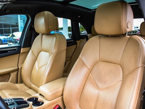 Used 2018 Porsche Macan image 31