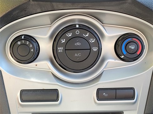 Used 2018 Ford Fiesta SE image 23
