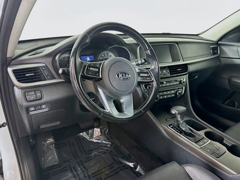 Certified 2020 Kia Optima SE image 9