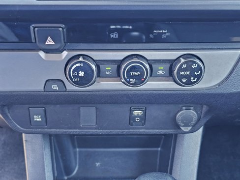 Used 2018 Toyota Tacoma SR image 25