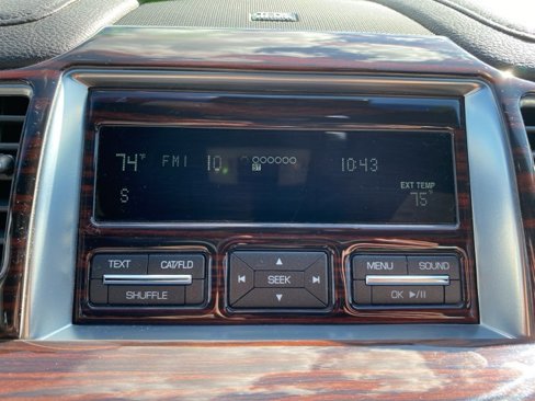 Used 2012 Lincoln MKS AWD image 23