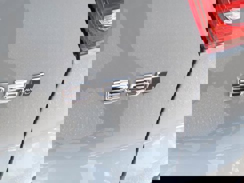 New 2025 Volvo XC40 B5 Core w/ Climate Package image 6