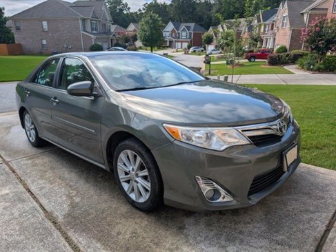 Used 2014 Toyota Camry XLE image 2