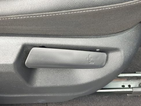 Used 2019 Volkswagen Atlas SE image 40
