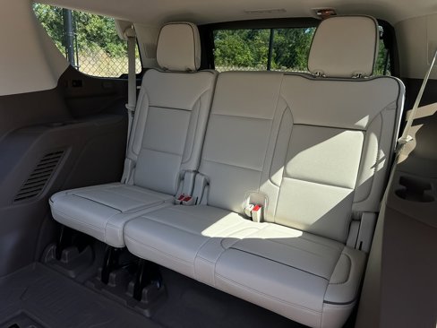 Used 2021 GMC Yukon Denali w/ Denali Premium Package image 13