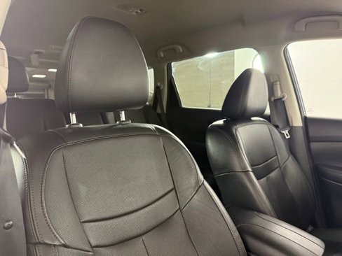 Used 2020 Nissan Rogue SL image 35