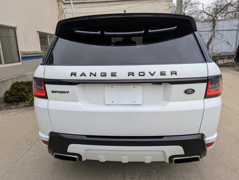 Used 2018 Land Rover Range Rover Sport HSE Dynamic image 16
