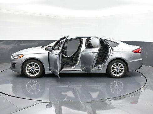 Used 2020 Ford Fusion SE image 37
