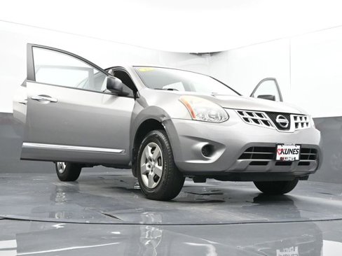 Used 2012 Nissan Rogue S image 46