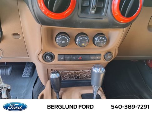 Used 2014 Jeep Wrangler Unlimited Sahara image 25