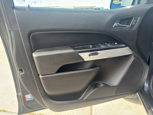 Used 2017 Chevrolet Colorado LT w/ LT Convenience Package image 11