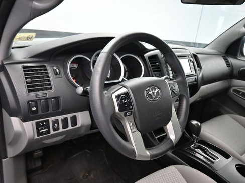 Used 2014 Toyota Tacoma PreRunner image 11