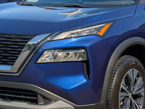 Used 2023 Nissan Rogue SV image 11
