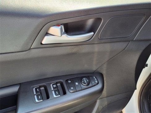 Used 2022 Kia Sportage Nightfall Edition image 18