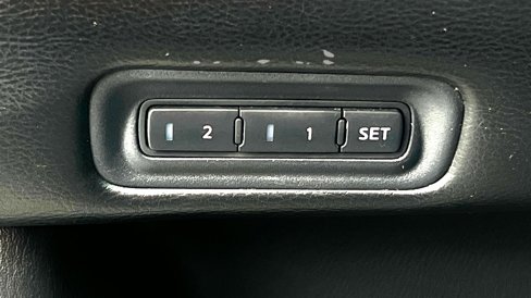 Used 2013 Nissan Pathfinder Platinum w/ Platinum Premium Pkg image 24