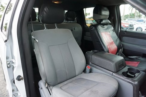 Used 2013 Ford F150 XLT w/ Luxury Equipment Group image 2