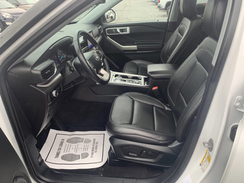 Used 2023 Ford Explorer XLT image 13