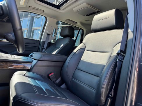 Used 2016 GMC Yukon Denali w/ Open Road Package image 16