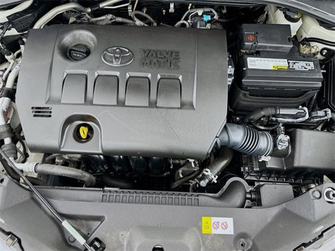 Used 2018 Toyota C-HR XLE image 29