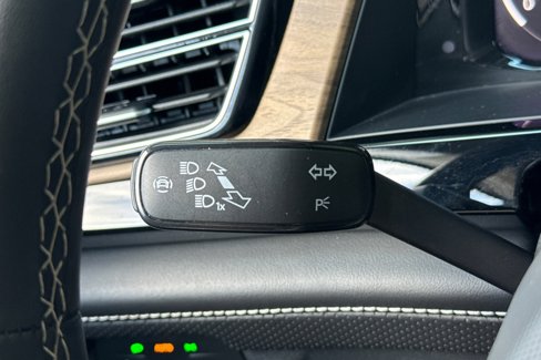 Used 2024 Volkswagen Atlas SE image 38