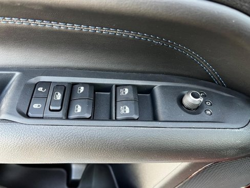 New 2025 Jeep Compass Latitude w/ Altitude Special Edition image 11