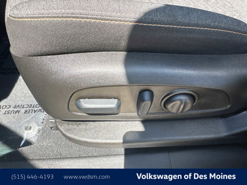 Used 2022 Chevrolet Equinox LT image 24
