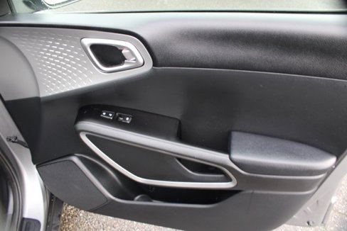 Used 2023 Kia Soul LX image 31