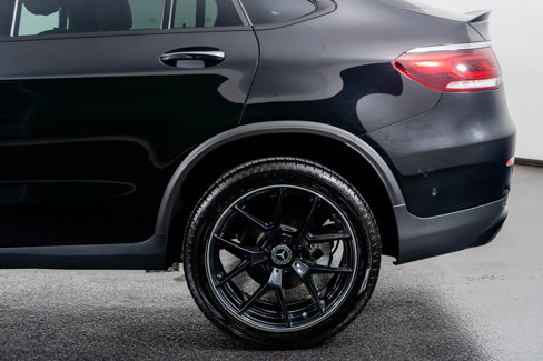 Used 2023 Mercedes-Benz GLC 300 4MATIC Coupe image 16