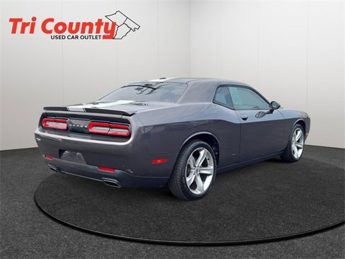 Used 2017 Dodge Challenger SXT w/ Super Sport Group (SS/T) image 8