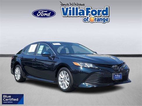 Used 2020 Toyota Camry LE image 1