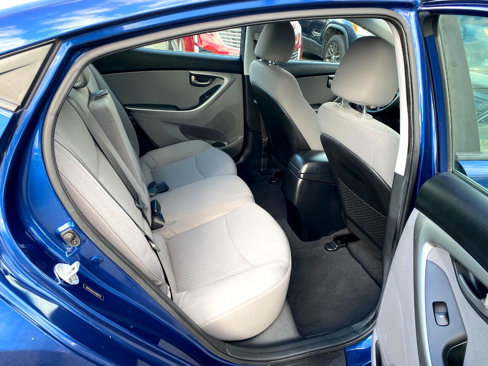 Used 2015 Hyundai Elantra SE w/ Option Group 02 image 11