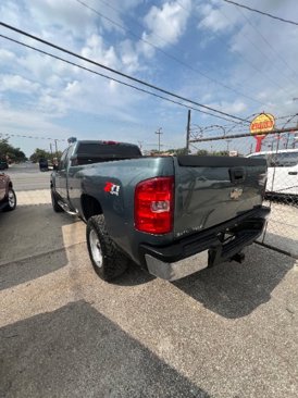 Used 2008 Chevrolet Silverado 2500 LT w/ 1LT Convenience Package image 3