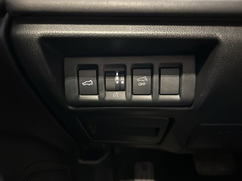 Used 2020 Subaru Outback Limited image 17