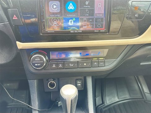 Used 2016 Toyota Corolla LE image 16