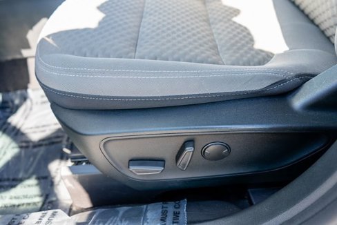 Used 2020 Ford Escape SE image 19