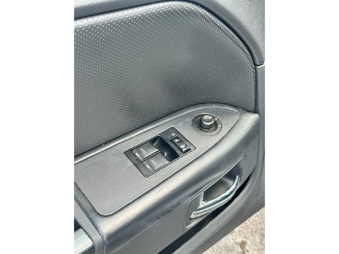 Used 2014 Dodge Challenger SXT Plus image 7