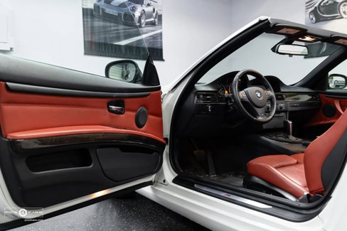 Used 2013 BMW 328i Convertible image 25
