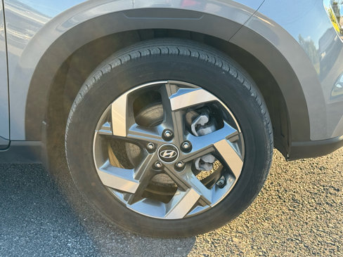 Used 2023 Hyundai Venue SEL image 33
