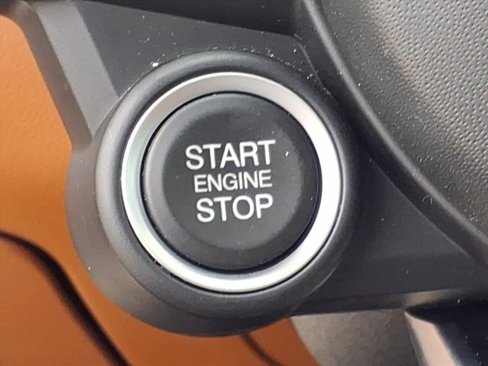 Used 2020 Alfa Romeo Giulia Ti w/ Nero Edizione image 10