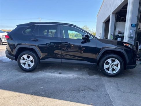 Used 2020 Toyota RAV4 XLE image 4