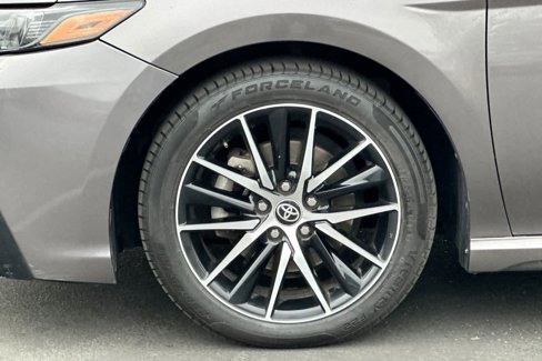 Used 2022 Toyota Camry SE image 25